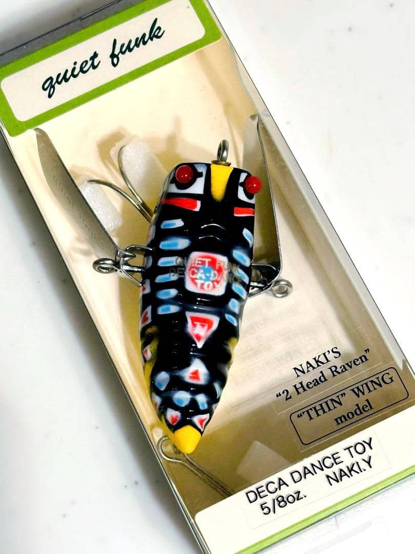 クワイエットファンク デカダンストーイ デカメロントーイ