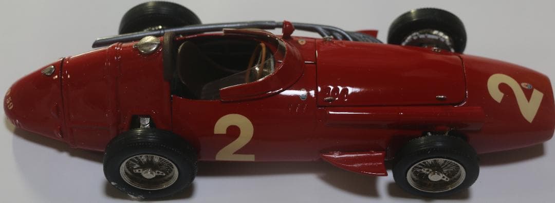 ウェスタンモデル製　マセラッティー２５０Ｆ　1／２４　１９５７独ＧＰ　ファンジオ
