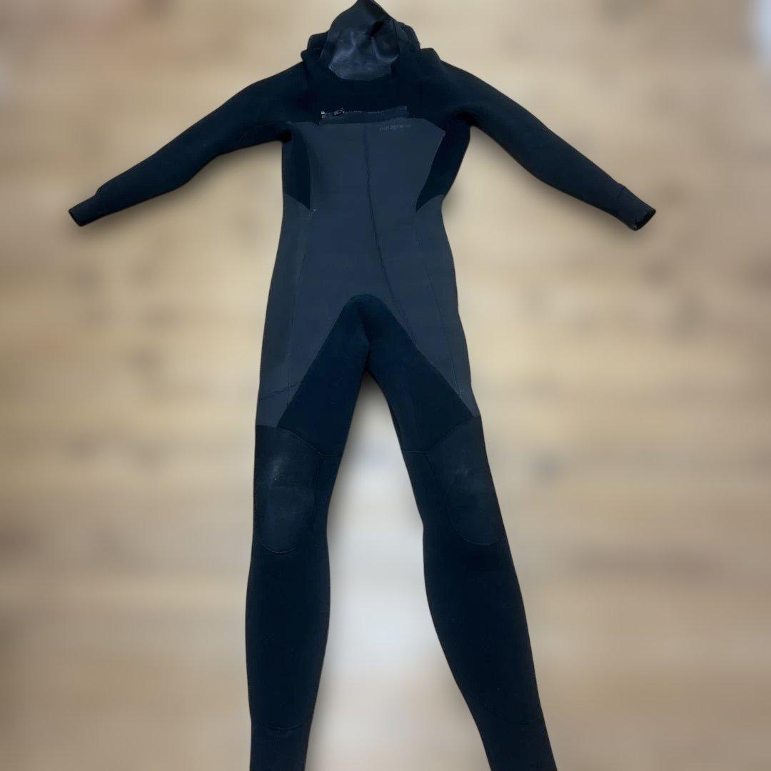 Patagonia ブラック フルスーツ - メルカリ