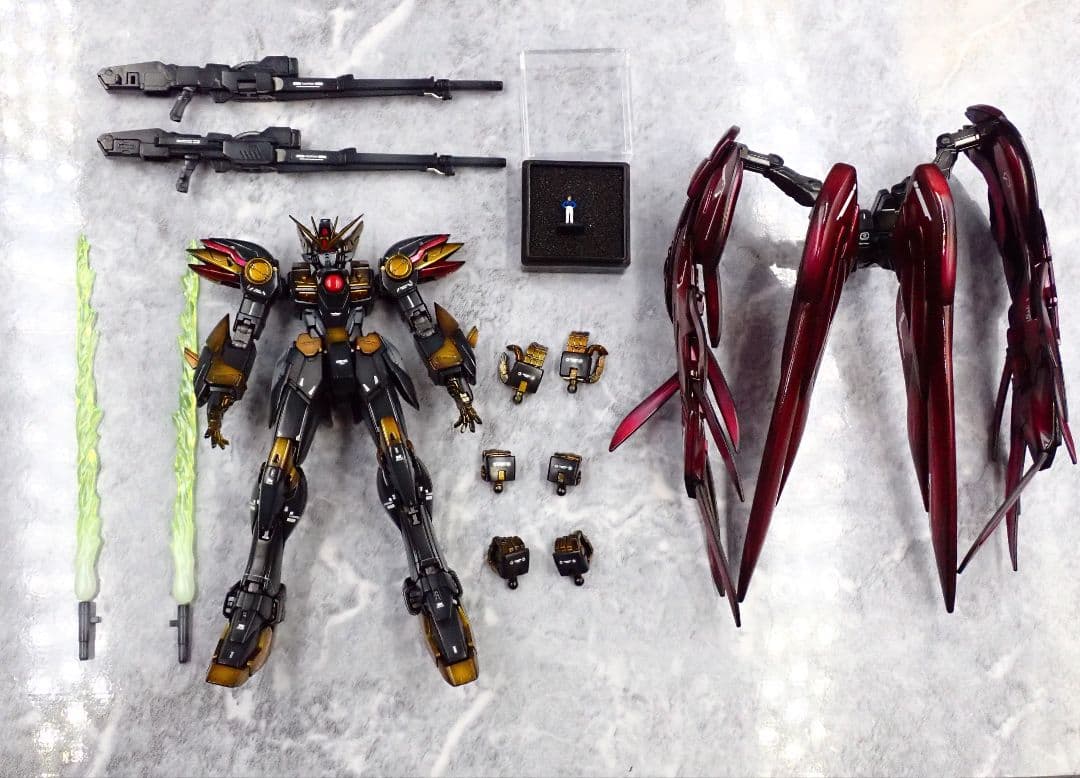RG ウイングガンダムゼロリベリオン 全塗装 ガンプラ 塗装済み 完成品
