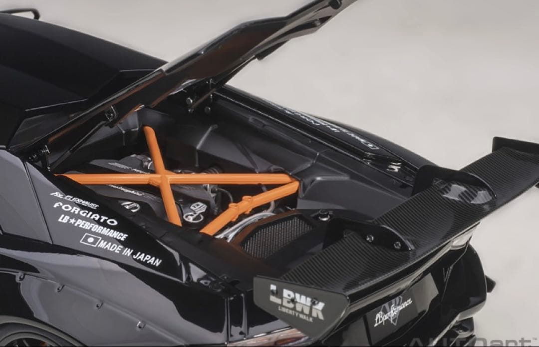 オートアート1/18⭐️LB★リバティ☆ウォーク⚡️ランボルギーニアヴェンタドール✨