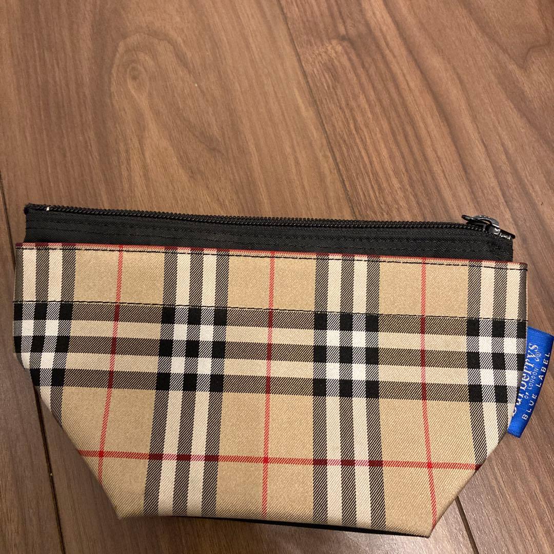美品 バーバリーブルーレーベル アクセサリーポーチ - メルカリ