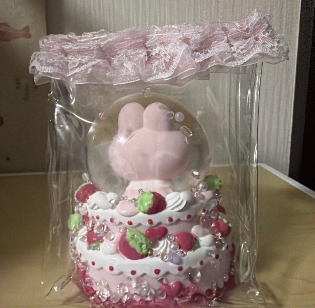 サンリオ　マイメロディ　スノードーム型 スクイーズ