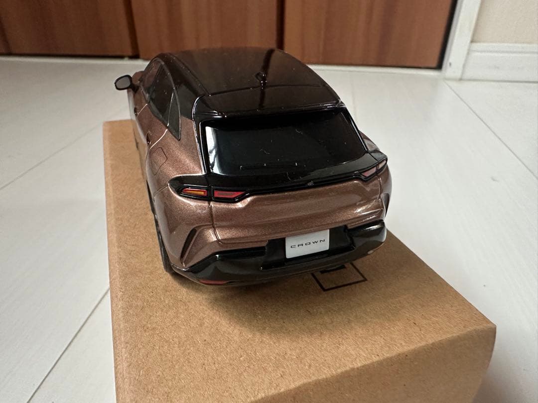 おーちゃん専用　トヨタクラウンスポーツ 1/30 ブラック×プレシャスブロンズ