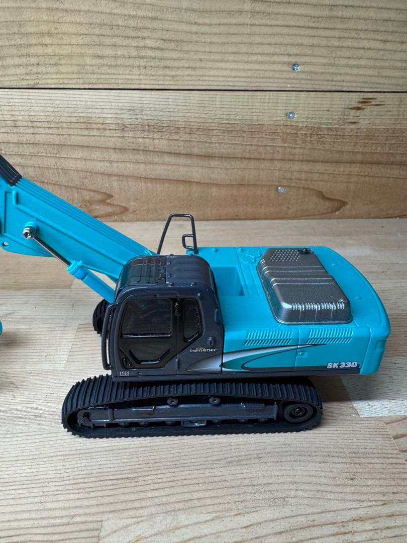 コベルコ SK330 1/43 解体