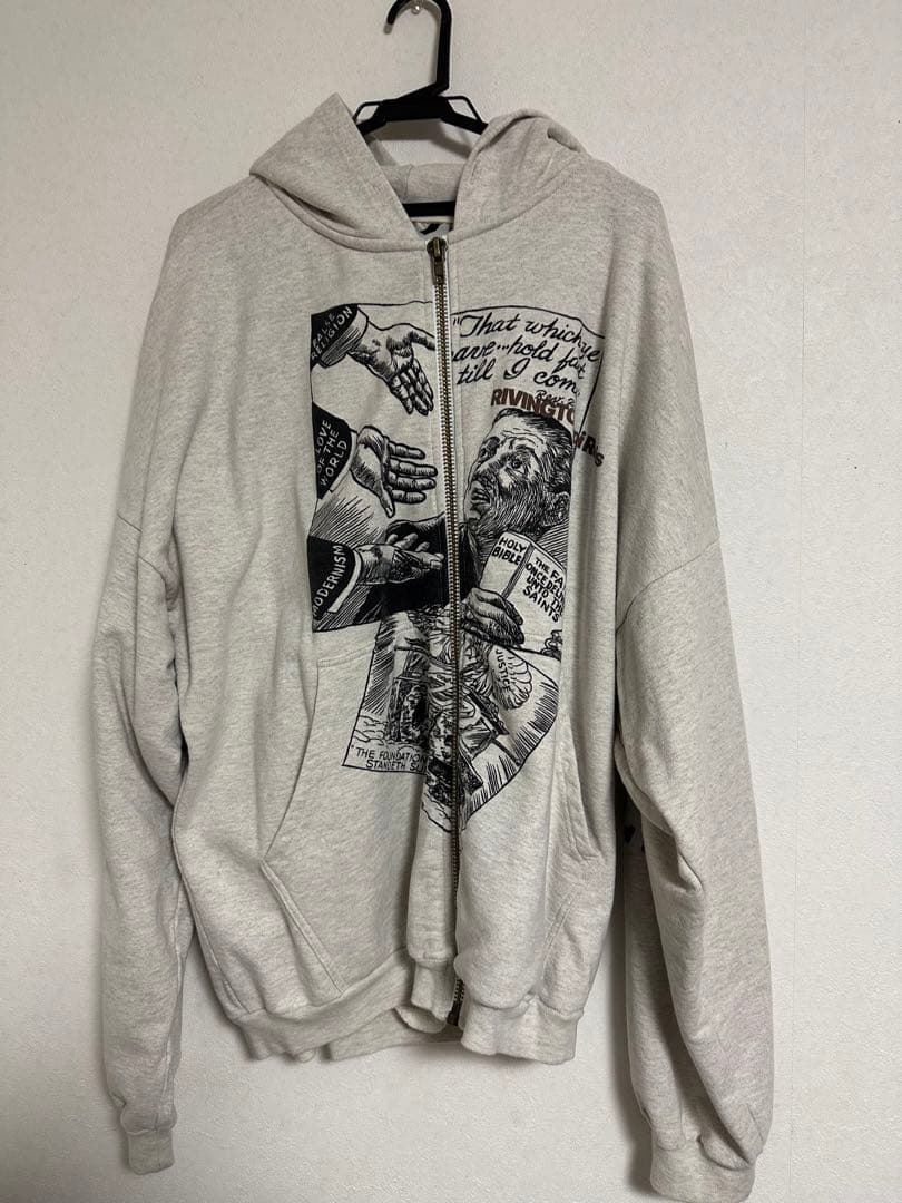 コムドットやまと着用 RRR123ジップパーカー - メルカリ