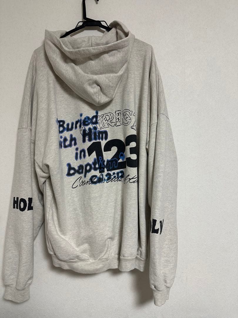 コムドットやまと着用 RRR123ジップパーカー - メルカリ