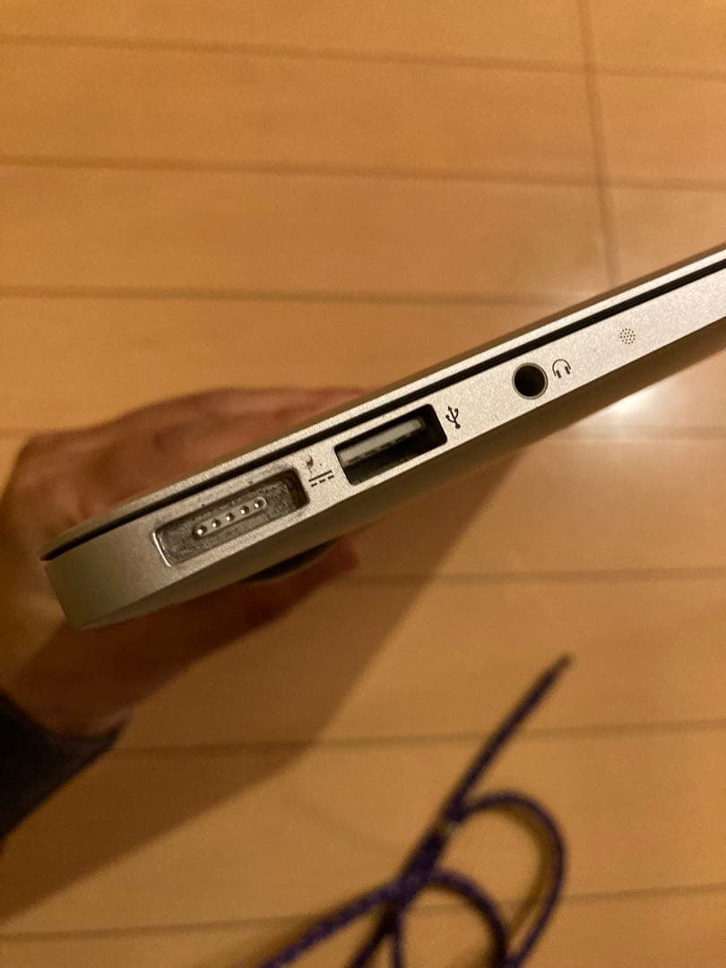 ジャンク MacBook Air モデル番号A1466(2012年) - メルカリ