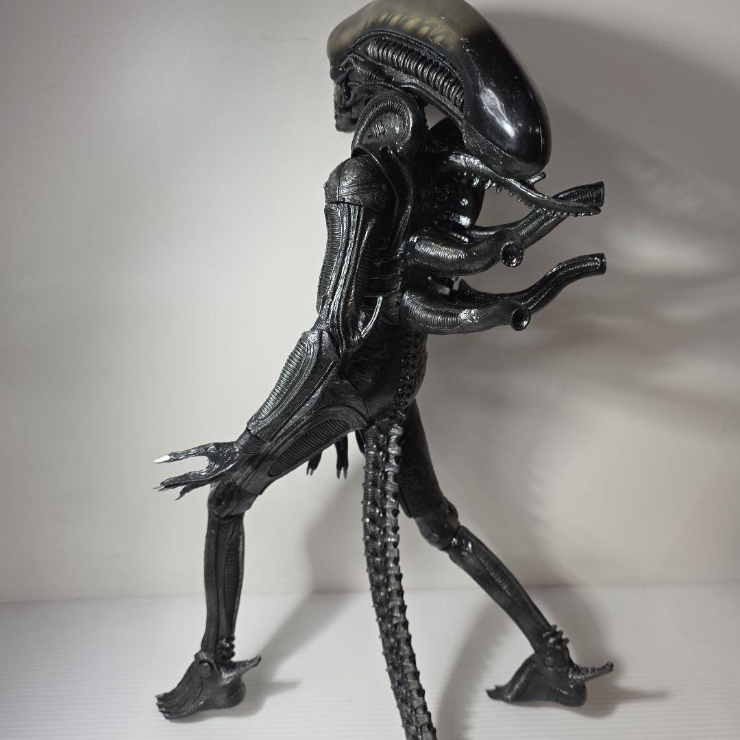 ネカ (NECA) クラシックエイリアン（Cassic Alien) 50cm