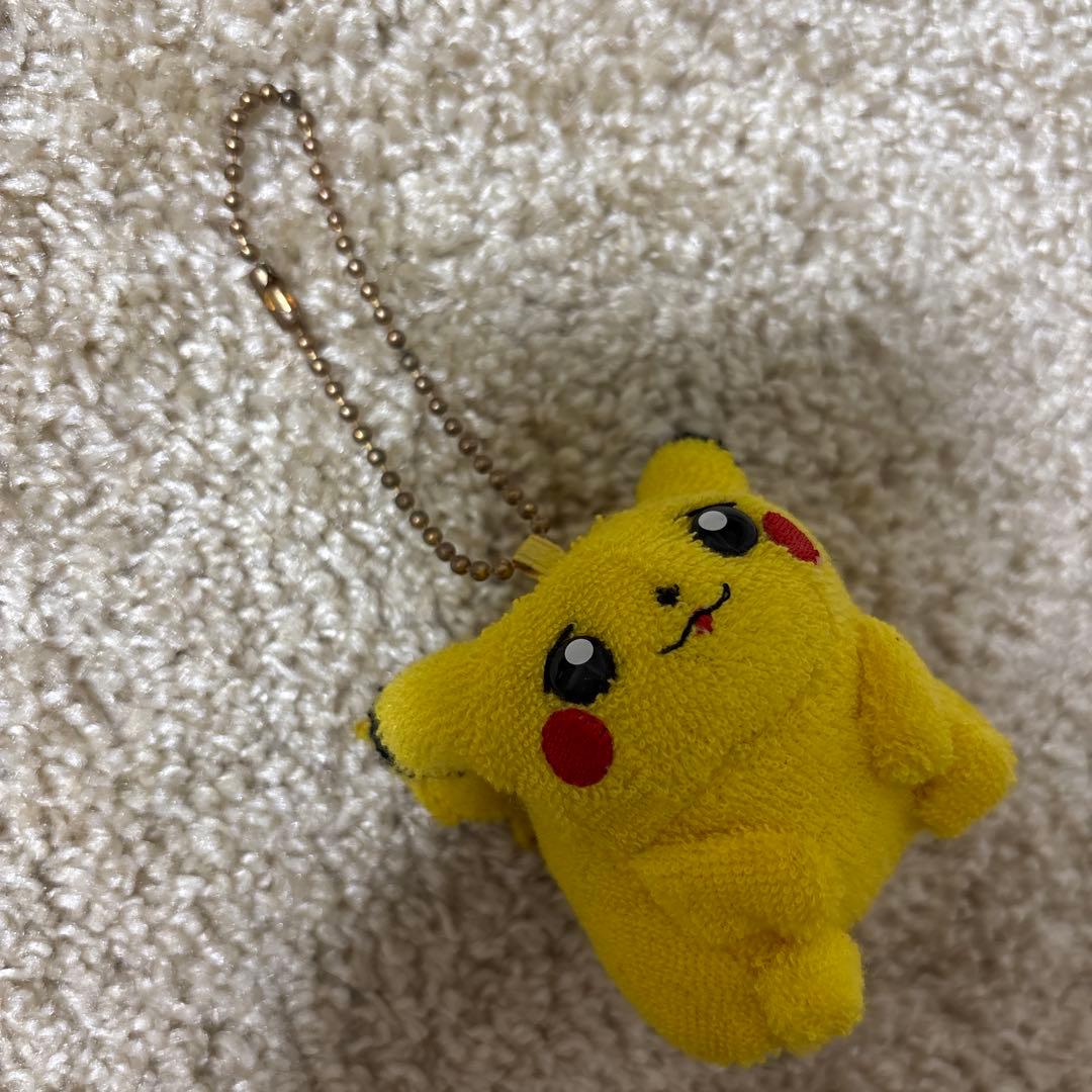 TOMY レトロ　困り顔 ピカチュウ　ボールチェーンぬいぐるみ　初期ピカチュウ