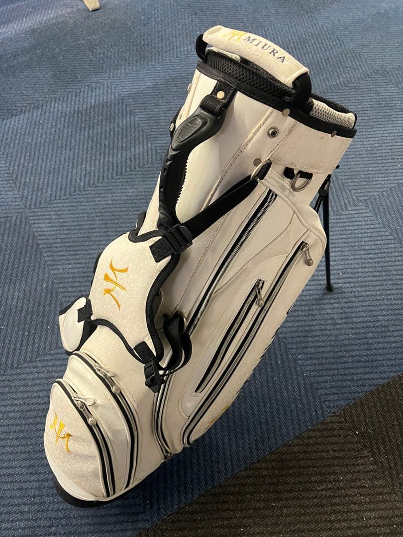 MIURA ホワイト ゴルフバッグ Meet the Miura Golf Player IV Pro Stand Bag – a fusion of tour