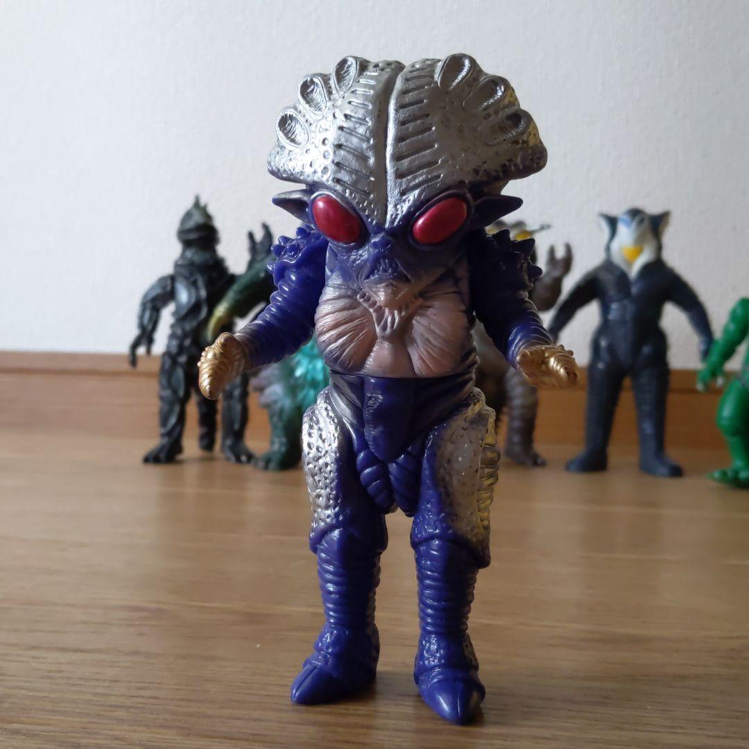 ウルトラマン ウルトラ怪獣5体セット！ - メルカリ