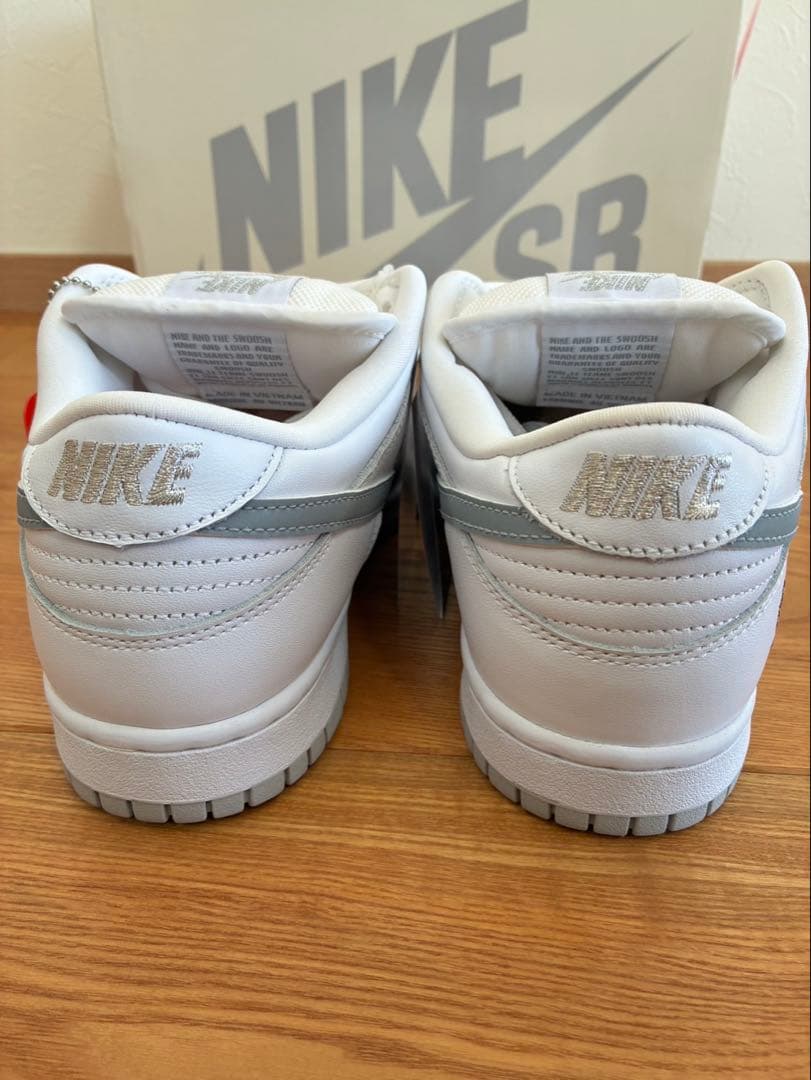 Nike SB Dunk Low ホワイト/グレー 94 - メルカリ
