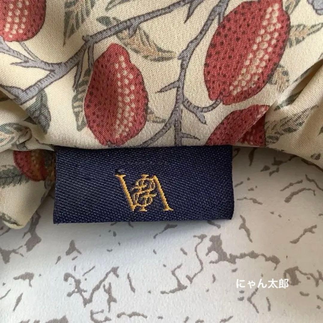 ウィリアムモリス　ぬいぐるみ　犬　William Morris フルーツ