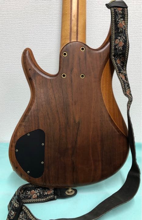 専用 Moon MBC-6 6弦エレキベース フレットレス 正常稼働品 - メルカリ