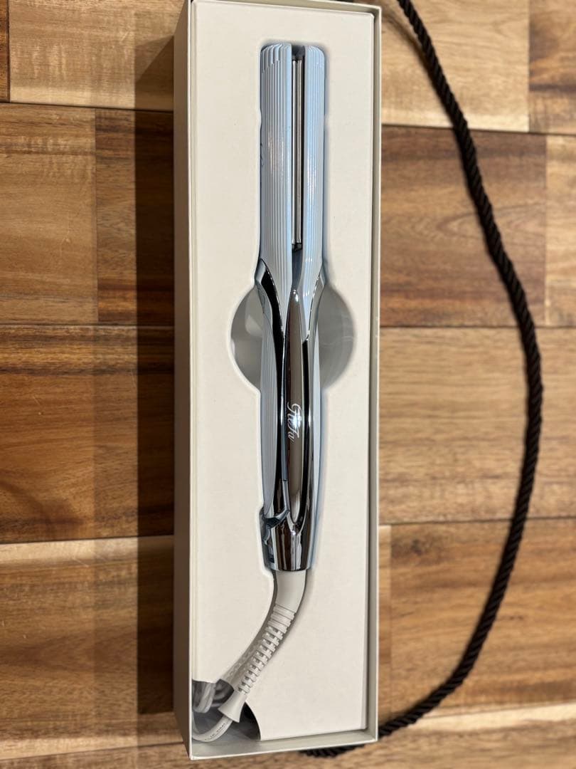 ReFa ストレートヘアアイロンプロ ホワイト　新品・未使用・未通電 正規販売店】リファストレートアイロン プロ | ヘアケア | リファ