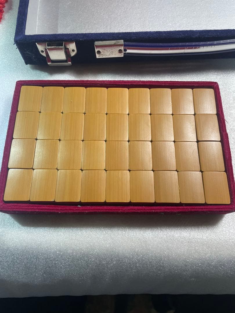 希少・真彫】麻雀牌 牛骨・背竹牌 1枚12g 昭和レトロ 付属品完備 保証