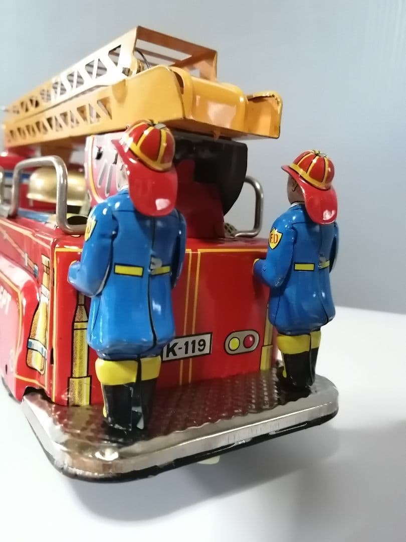 アメリカ型 ハシゴ消防車　電動 / ブリキ　光球商会