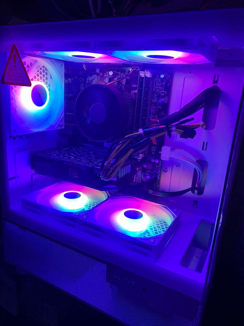 ゲーミングPC core i7 GTX1070搭載 三連休セール - メルカリ