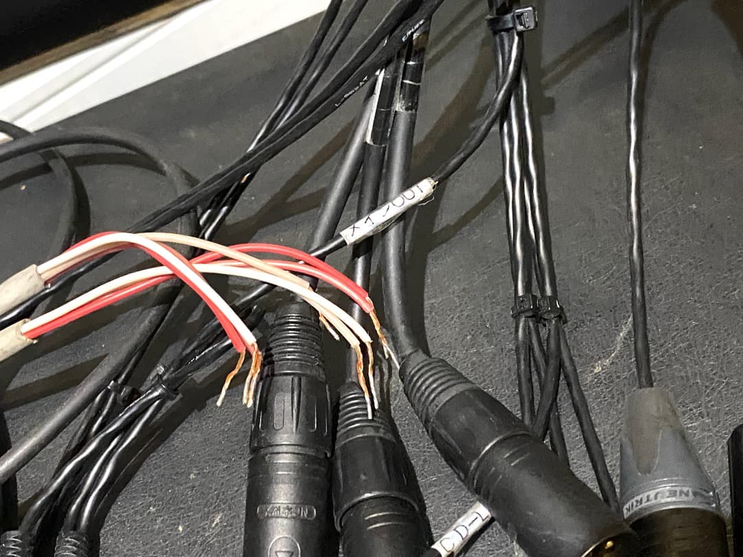 a*2様 動作品 RAMSA WL-R01 電源+システム ラック マウント用キ - メルカリ