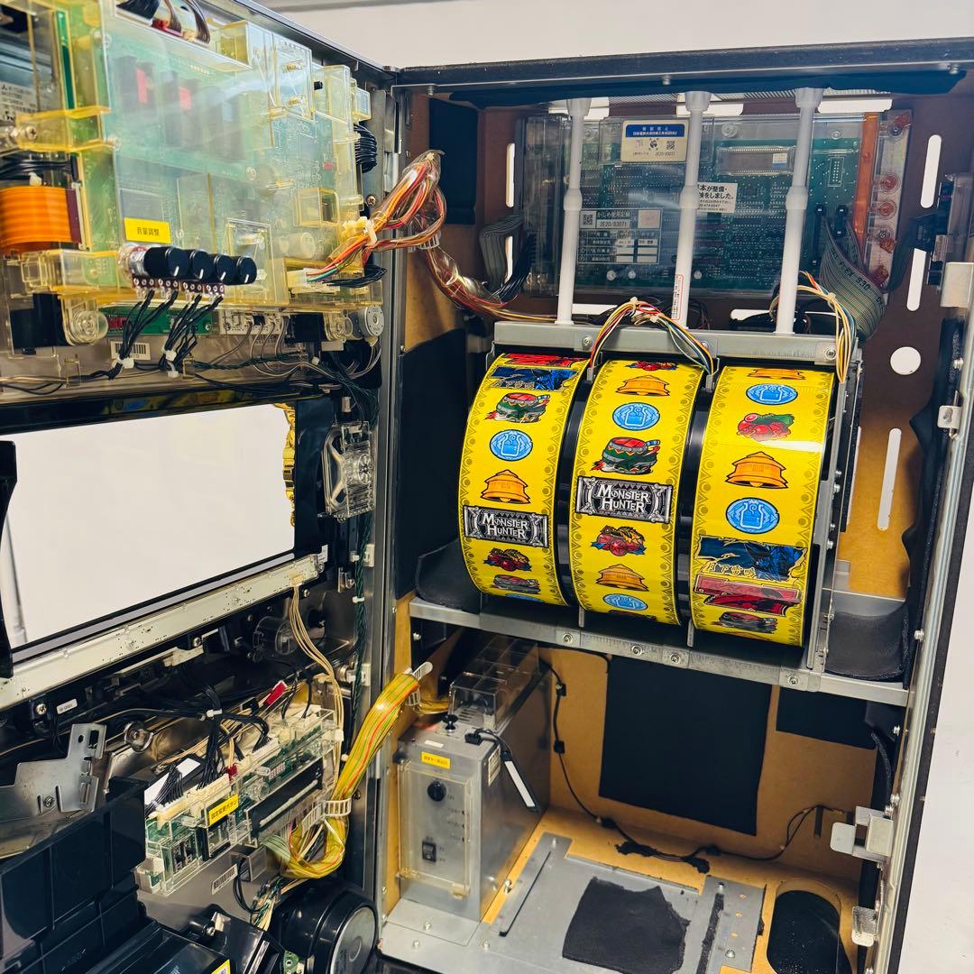 送料無料！ パチスロ モンスターハンター月下雷鳴 不要機付き
