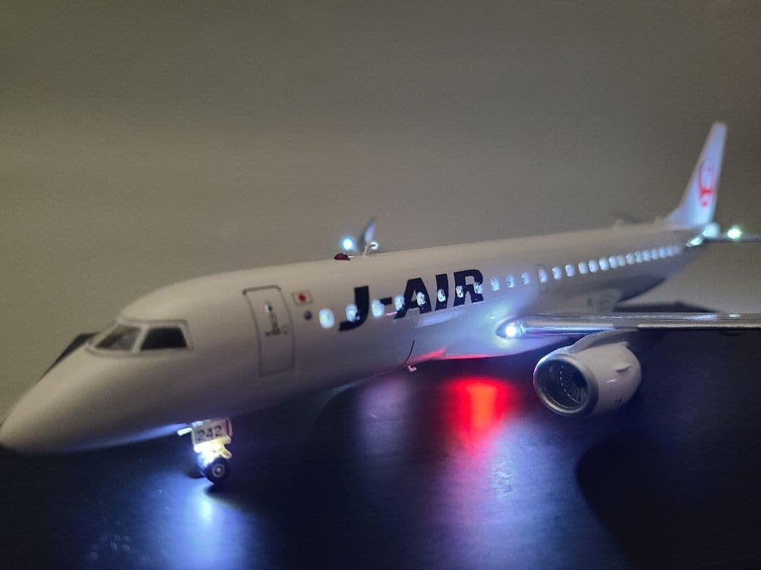 JAL エンブラエル E190 LED仕様完成品