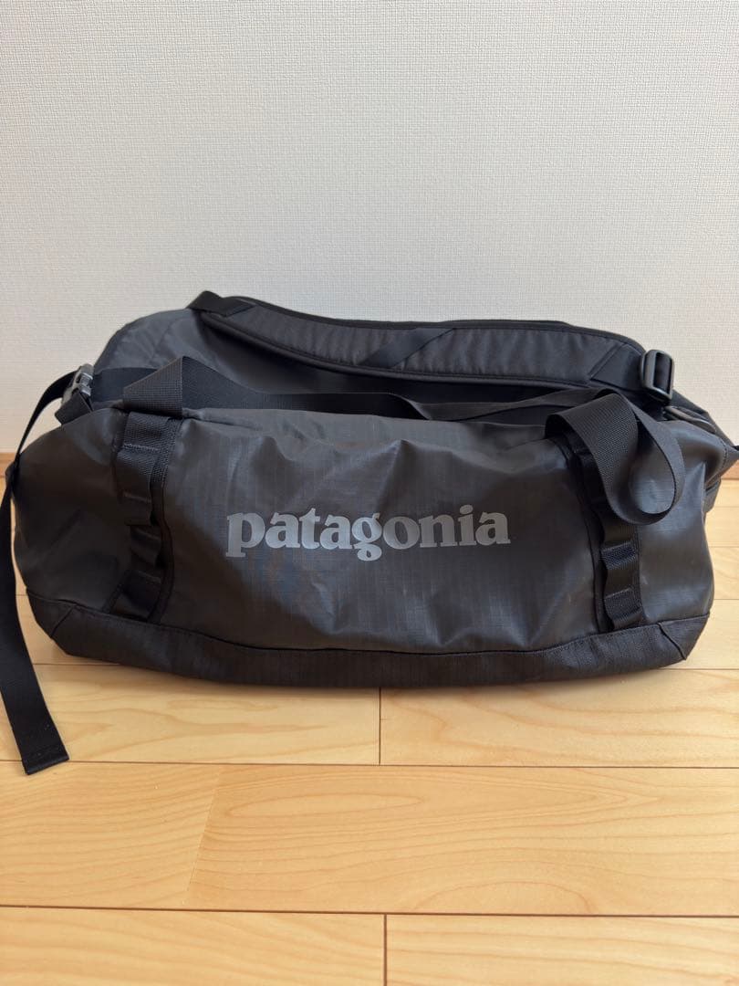 パタゴニア ブラックホール・ダッフル 40L ブラック パタゴニア - ブラックホール ダッフルバッグ 40L - DISTANCE STORE