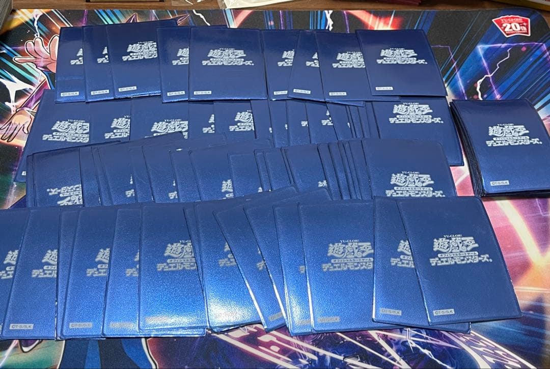 遊戯王 初期ロゴスリーブ メタリックブルー 公式スリーブ 92枚 - メルカリ