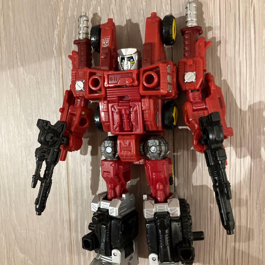 トランスフォーマー　シージ　インパクター　ミラージュ　ファンボートバトル3パック