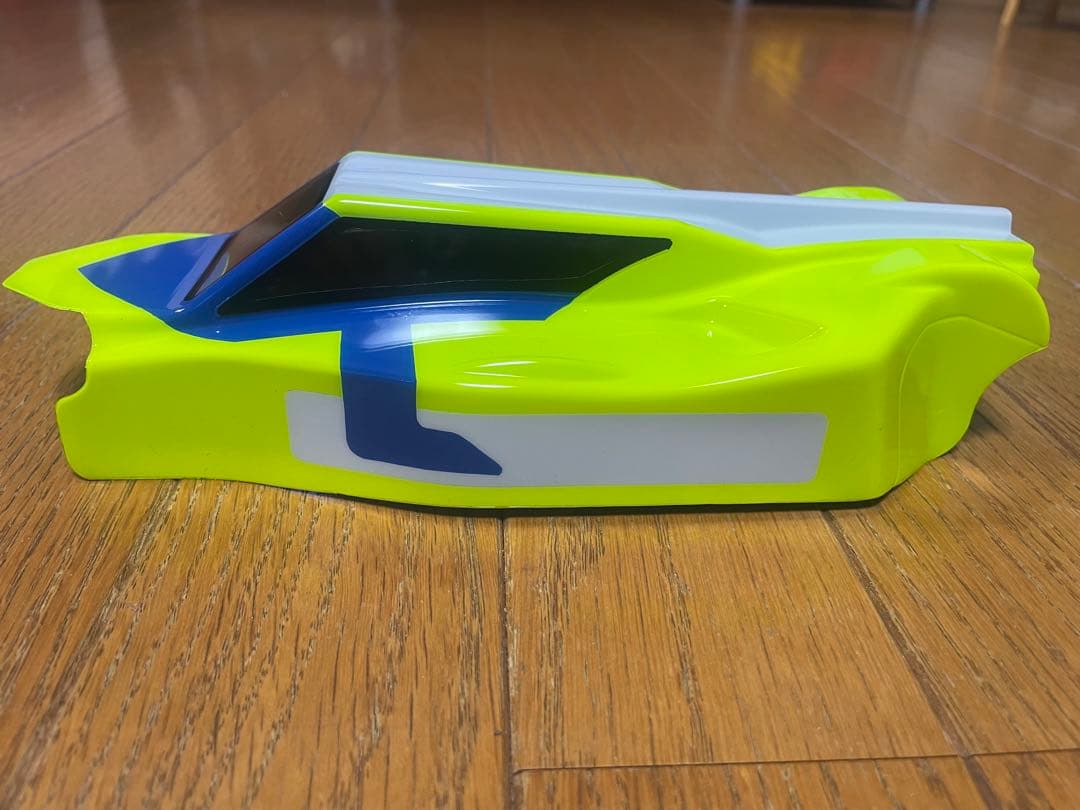 ヨコモ　SO 塗装済スペアボディ