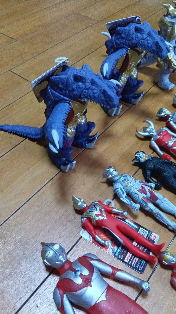 ウルトラマン ソフビ　まとめ売り　 現行サイズ　 旧サイズ　 DX　 ビッグ