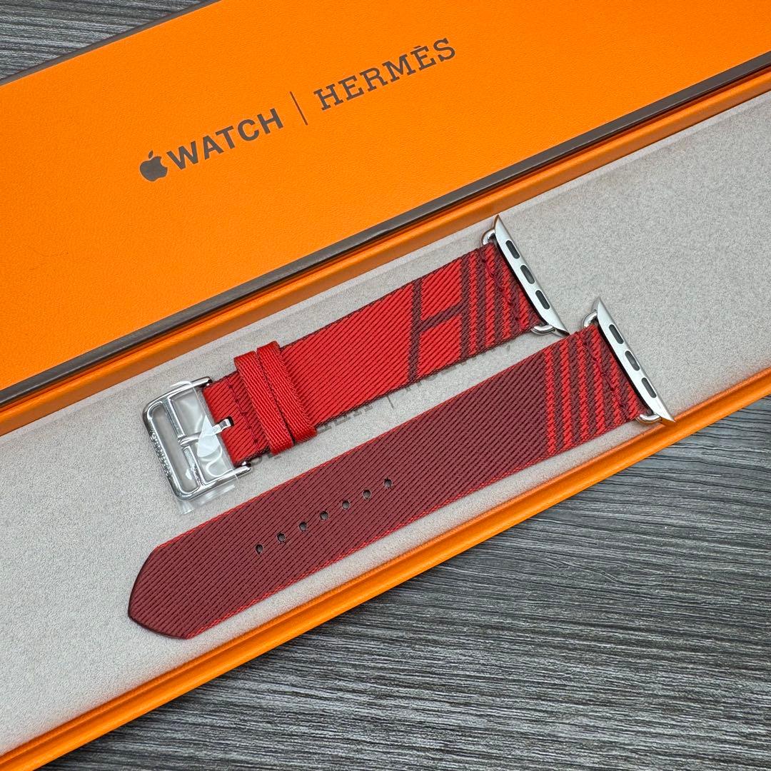2607 ほぼ未使用 Apple Watch ジャンピング ルージュドゥクール - メルカリ