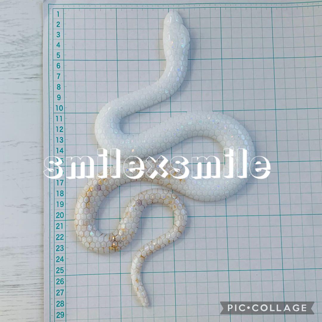 ⭐️レジン製 白蛇のオルゴナイト⭐️ - メルカリ