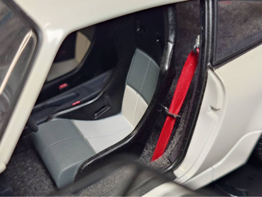 オートアート1/18ミニカー ポルシェ911(964) カレラRS ホワイト