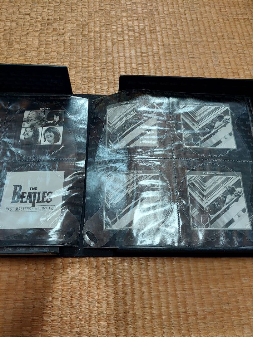 ビートルズCDケース写真集