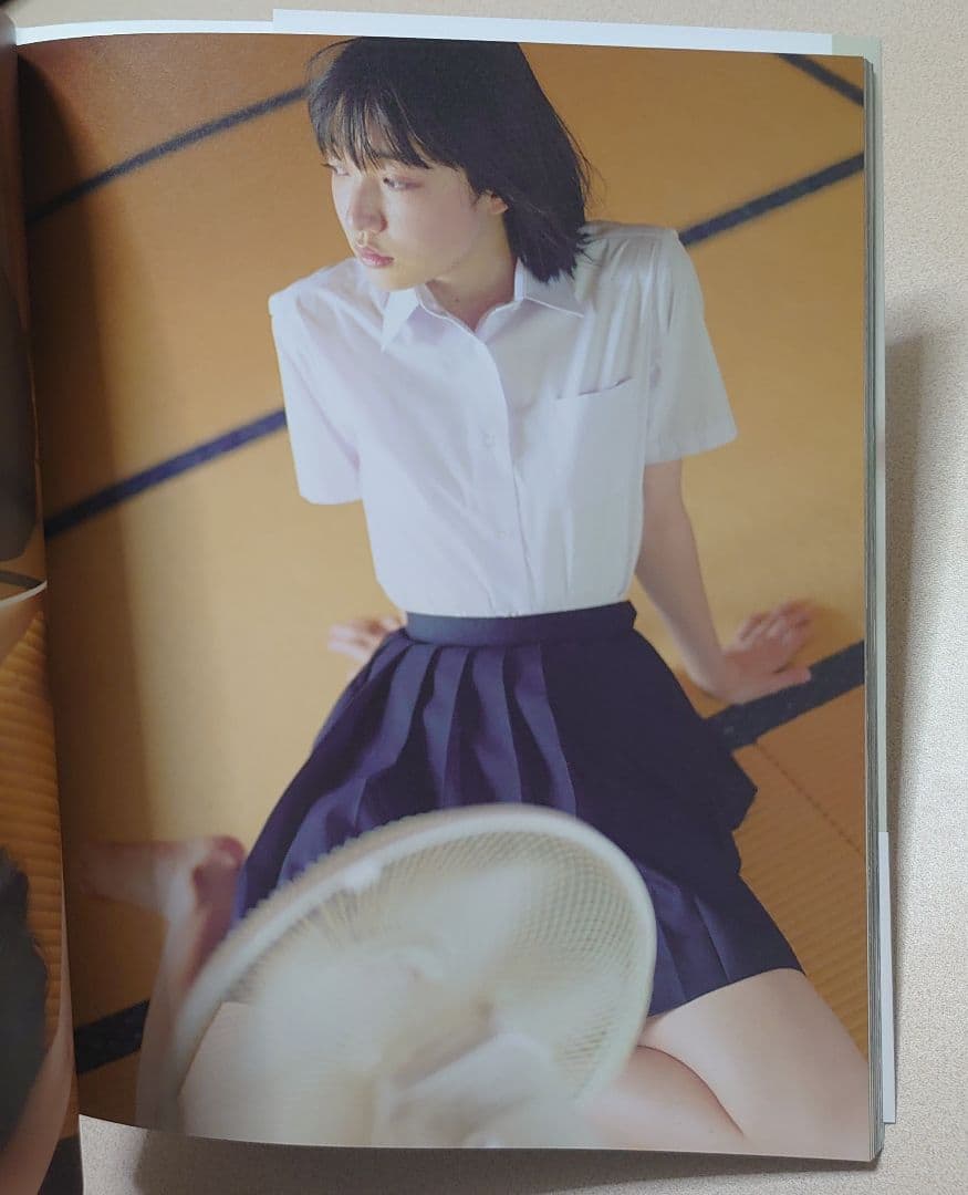 小宮山莉渚 直筆サイン入り ファースト写真集 「 少女果実 」 - メルカリ