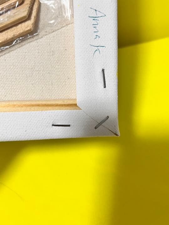 絵画　生き物　花　作品