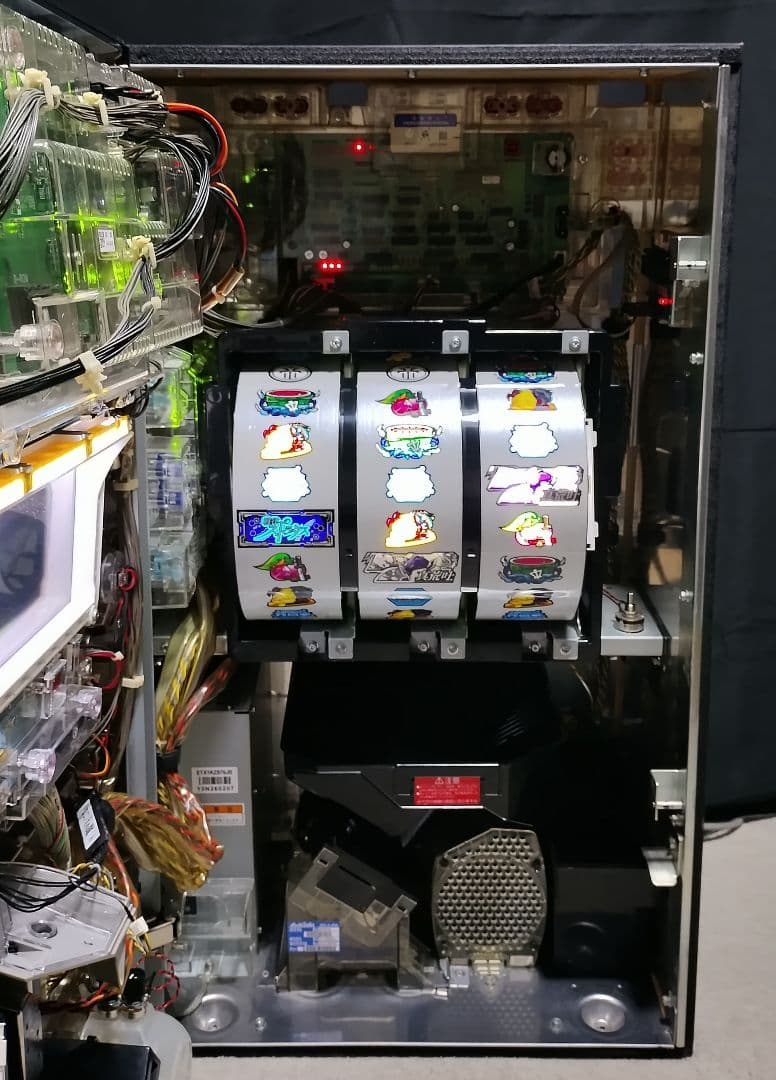 2/8まで出品 戦律のストラタス パチスロ実機 送料無料