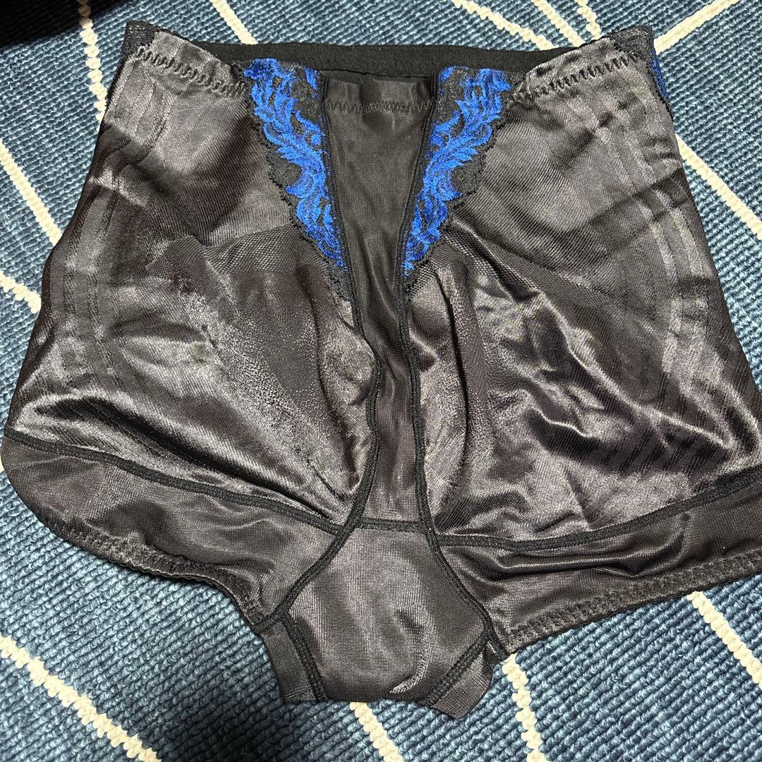 あ*み様 マルコ カーヴィシャス未使用　 モンマリエ　リュミエス　4点セット