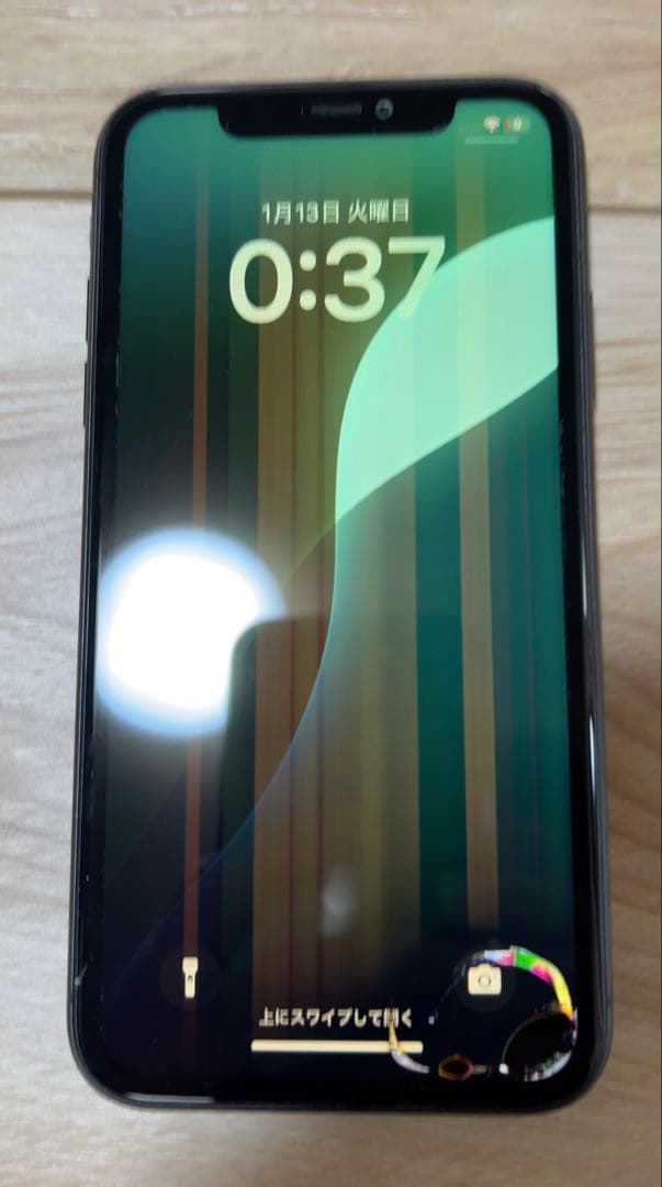 Apple iPhone 11 ブラック(液漏れあり) iPhone11の液晶に線が入って液漏れも発生!その状態でも修理で直す事が