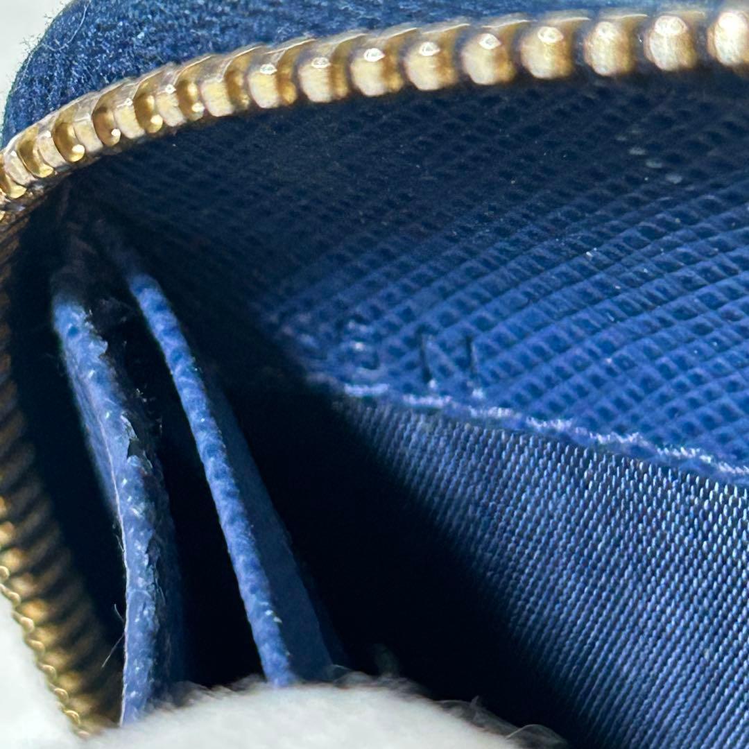 美品✨人気/ラウンドジップ】プラダ 長財布 ブルー レザー 証明カード