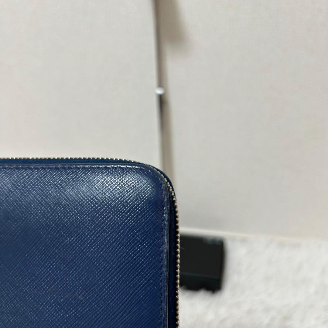 美品✨人気/ラウンドジップ】プラダ 長財布 ブルー レザー 証明カード