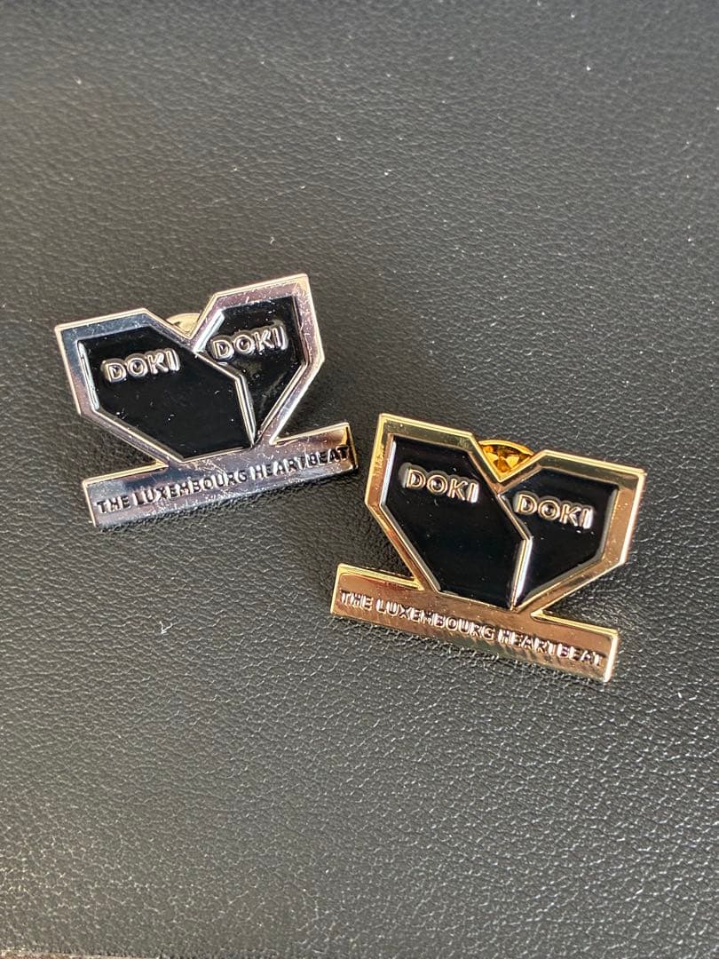 関西万博 ルクセンブルク ピンバッジ ゴールド シルバー 2個 希少・非売品】大阪万博ルクセンブルクパビリオン、シルバーピンバッチ