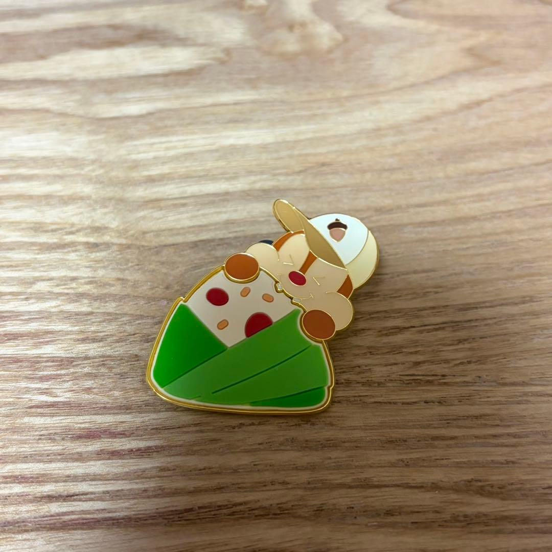 上海ディズニー限定 ランダムピンバッジ デール - メルカリ