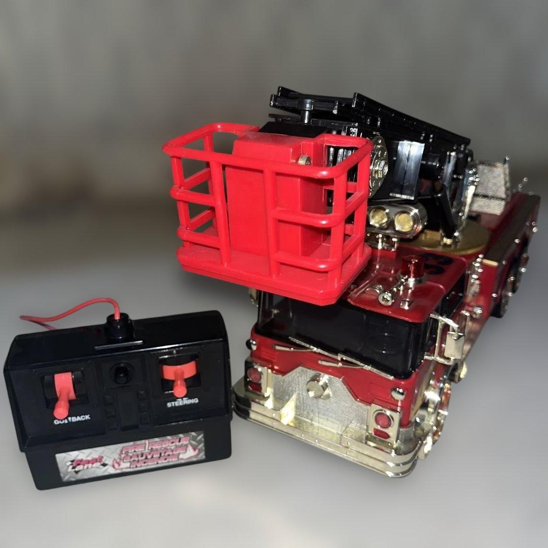 レトロ　ハシゴ車　ラジコン