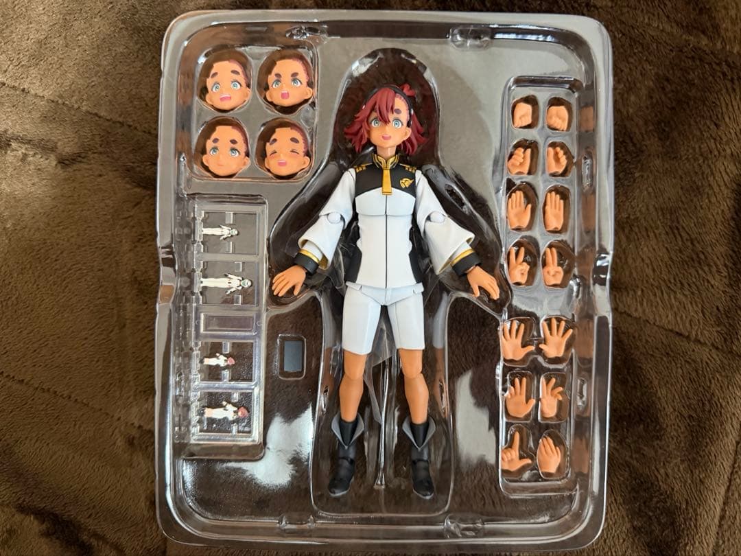 バンダイ　s.h.フィギュアーツ 『スレッタ』『ミオリネ』アクリルプレート付き