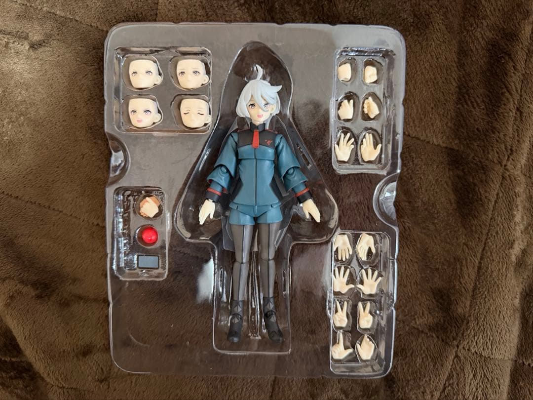 バンダイ　s.h.フィギュアーツ 『スレッタ』『ミオリネ』アクリルプレート付き