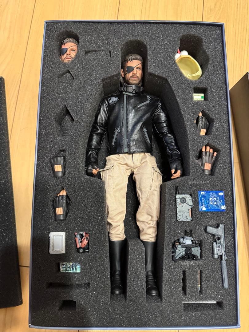 ゲームキャラクター ISMAEL LEATHER JACKET VER. + D-Pack