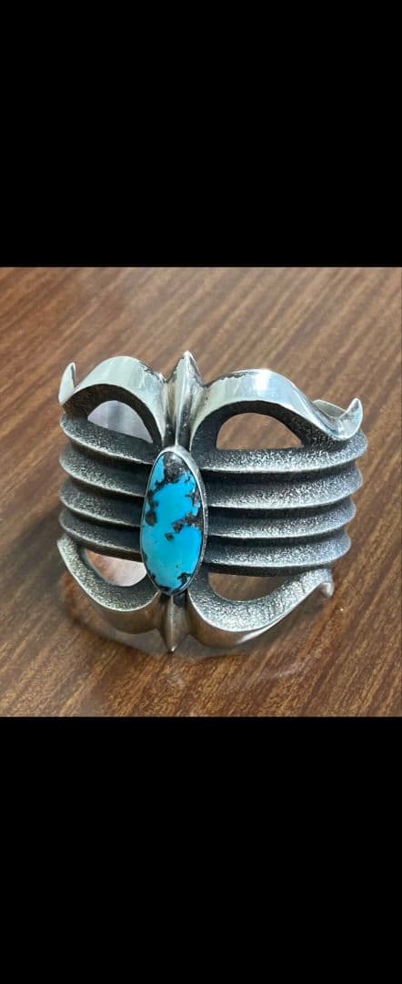 ♢ナバホ族♢ケビンヤジー トゥファーキャストバングル - メルカリ