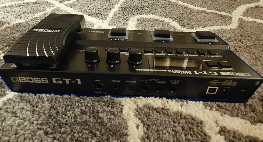 BOSS GT-1 マルチエフェクター (ACアダプター付)